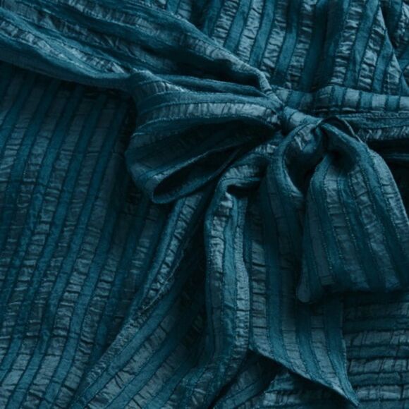 City Chic Plus Size First Date Playsuit Short Ruffle Sleeves V-Neckline XXS/12 - Picture 7 of 9